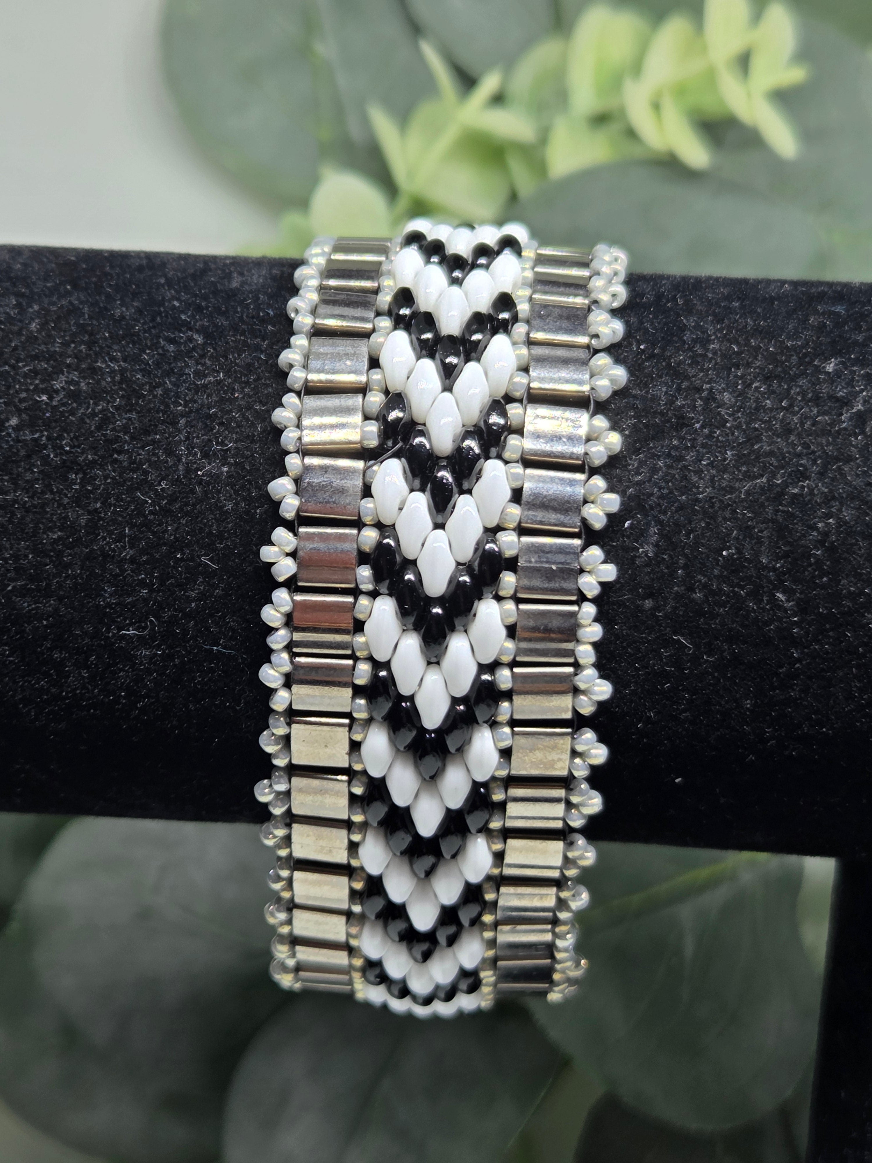 Black & White Chevron