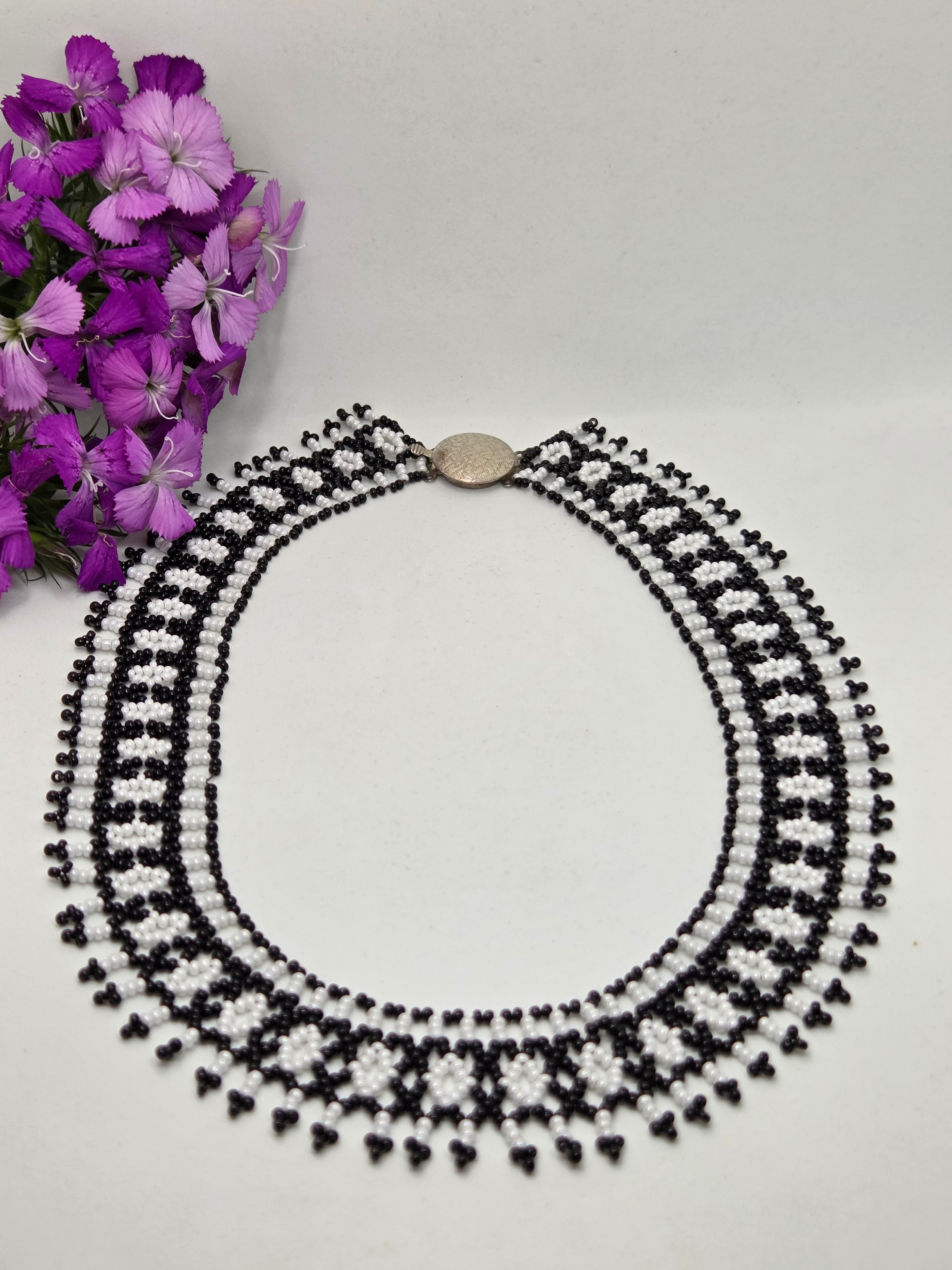 Geometric Choker